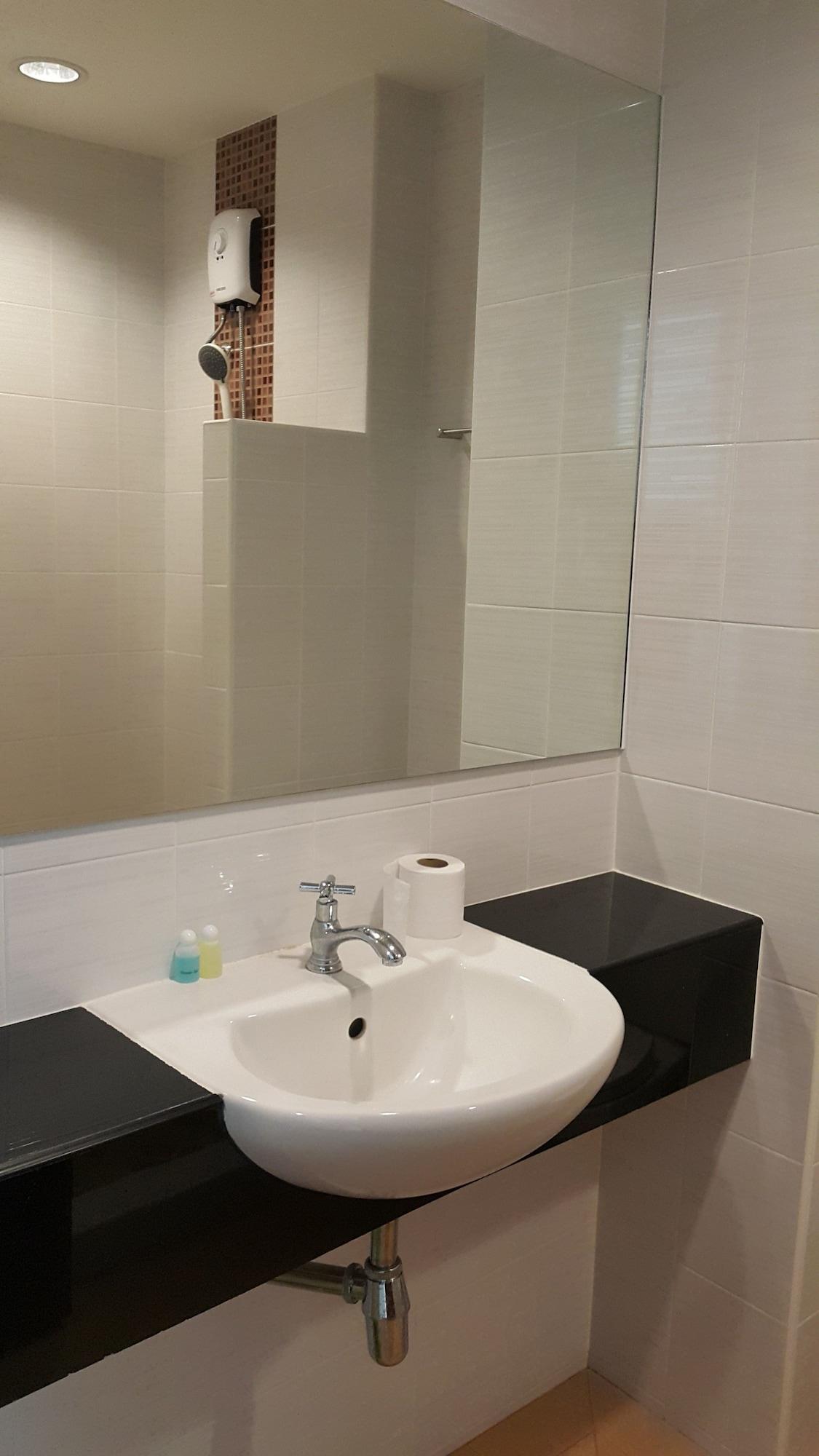 B Space Residence Nong Prue Εξωτερικό φωτογραφία