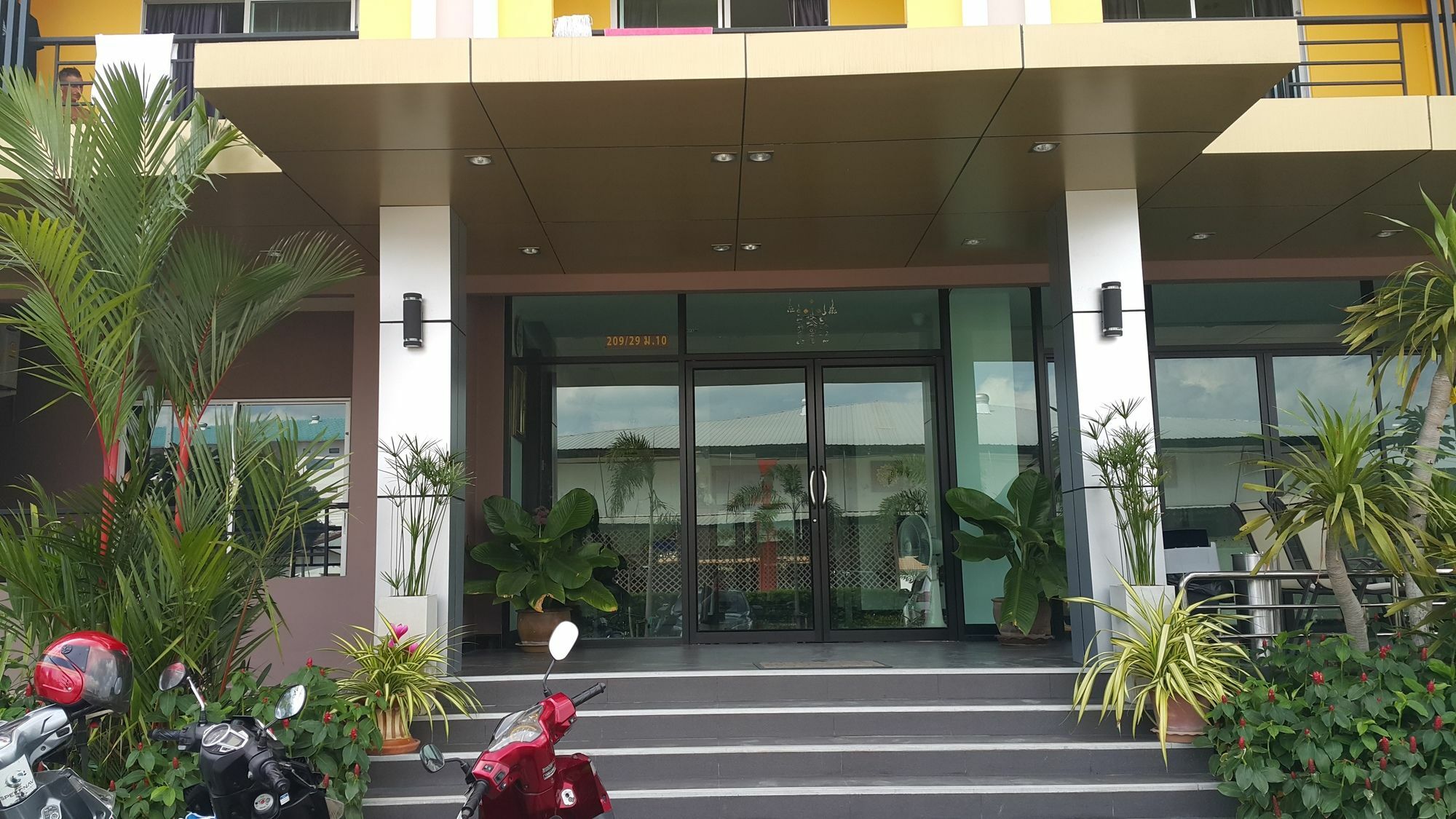 B Space Residence Nong Prue Εξωτερικό φωτογραφία
