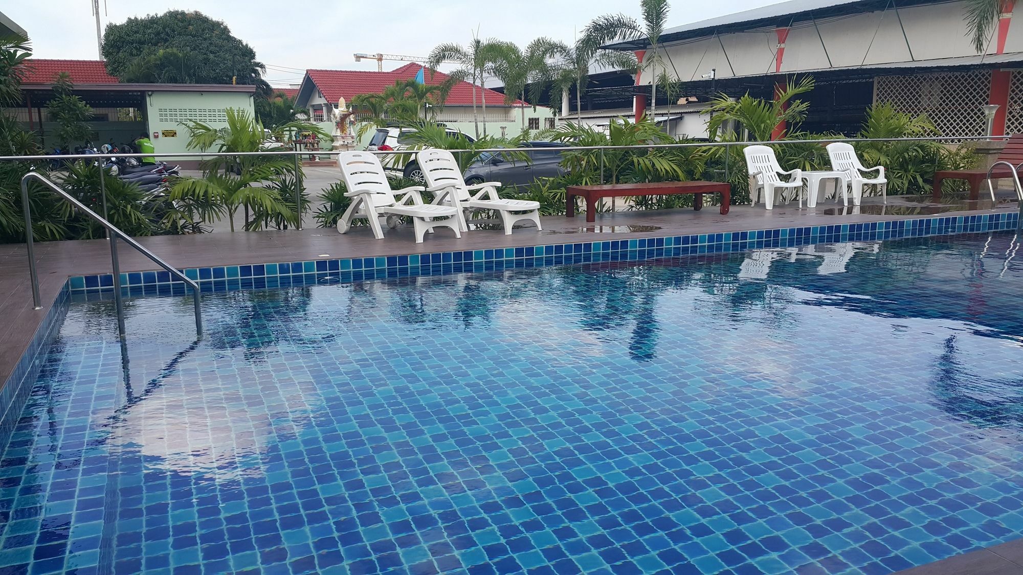 B Space Residence Nong Prue Εξωτερικό φωτογραφία